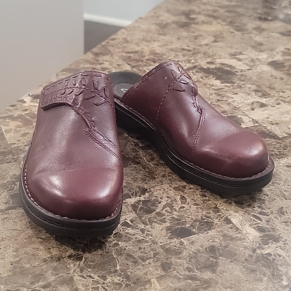 CLARKS Womens Brown(burgund) Leather Mule Slide Shoes Size 7M Accent Sandal's - Picture 5 of 8